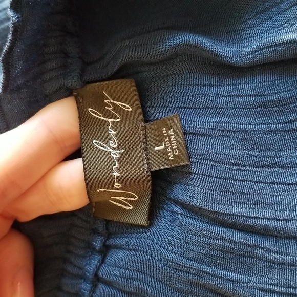 Wonderly sleeveless ruffle trim button front blouse - Picture 7 of 8